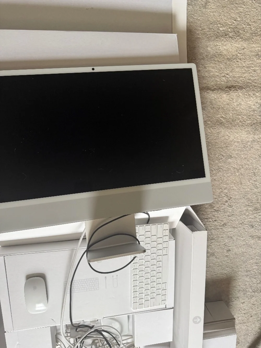 LOCKED, iMac with Apple M4 chip 512GB, keyboard touch ID, mouse